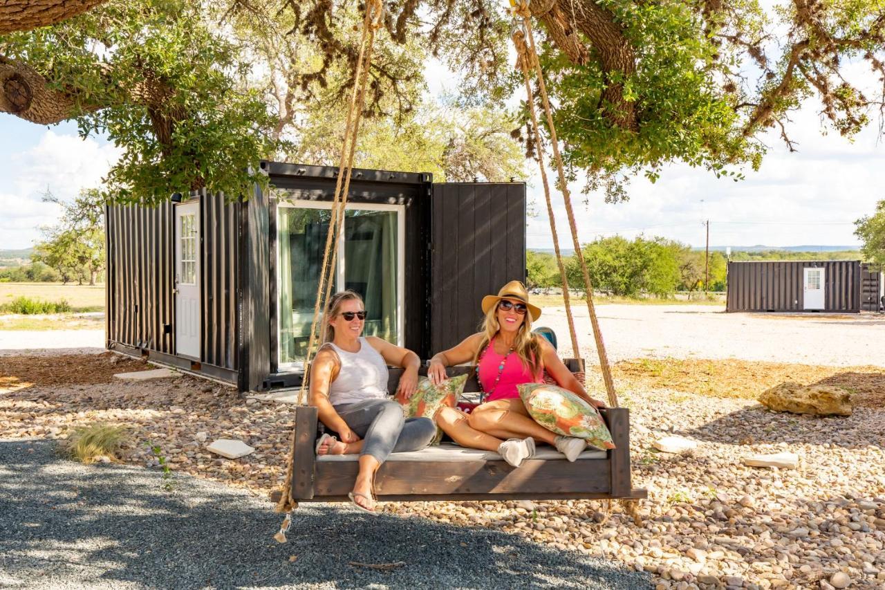 Villa The Container Retreat @ 290 Wine Trail #1 Escape To Hye, Tx Exterior foto