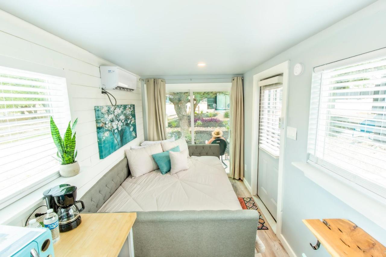 Villa The Container Retreat @ 290 Wine Trail #1 Escape To Hye, Tx Exterior foto